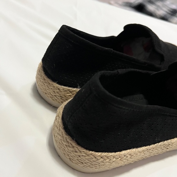 Esprit Black faux suede slip on. Size 7.5 - Picture 3 of 8